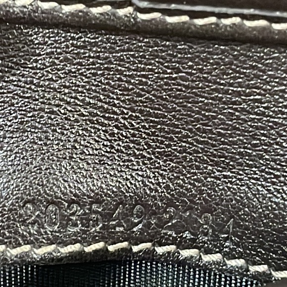 SOLD❤️AUTHENTIC GUCCI MONOGRAM Heart Logo Bifold Wallet❤️ - Picture 15 of 16